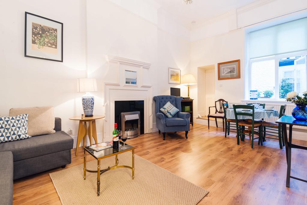 The Chelsea Embankment Ec Appartamento *